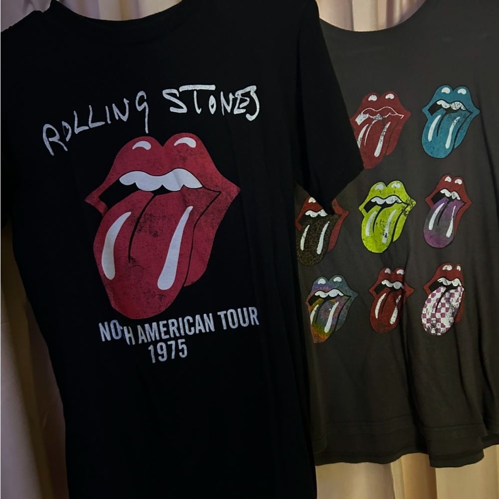 Graphic tee bundle